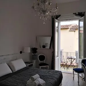 In San Frediano Bed and breakfast